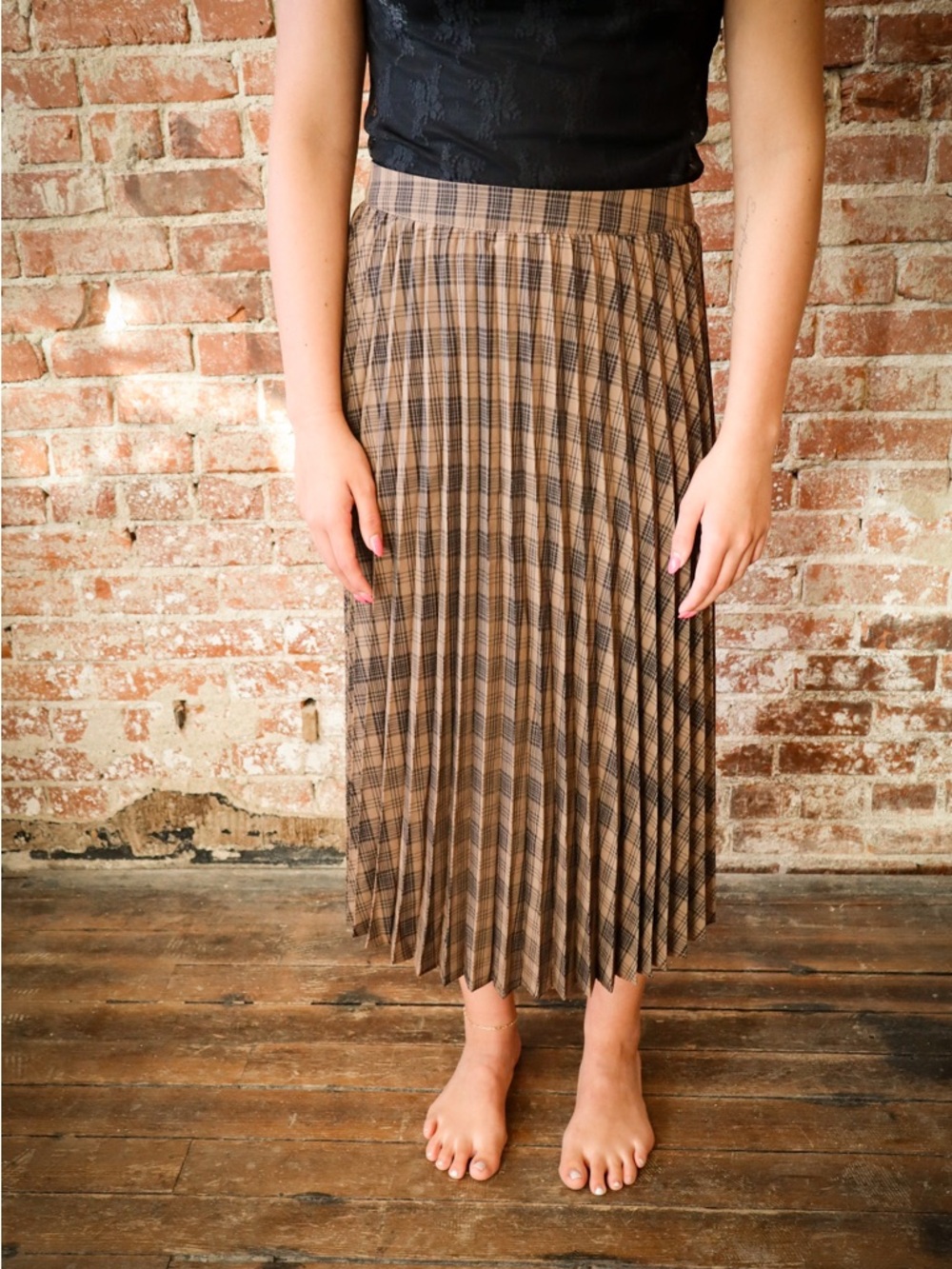 Pleated Plaid Midi Skirt in Brown